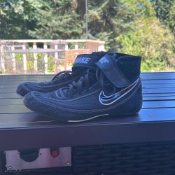 Men’s 10 Nike Speed Sweep Wrestling Shoes