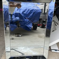 Mirror 28x40in