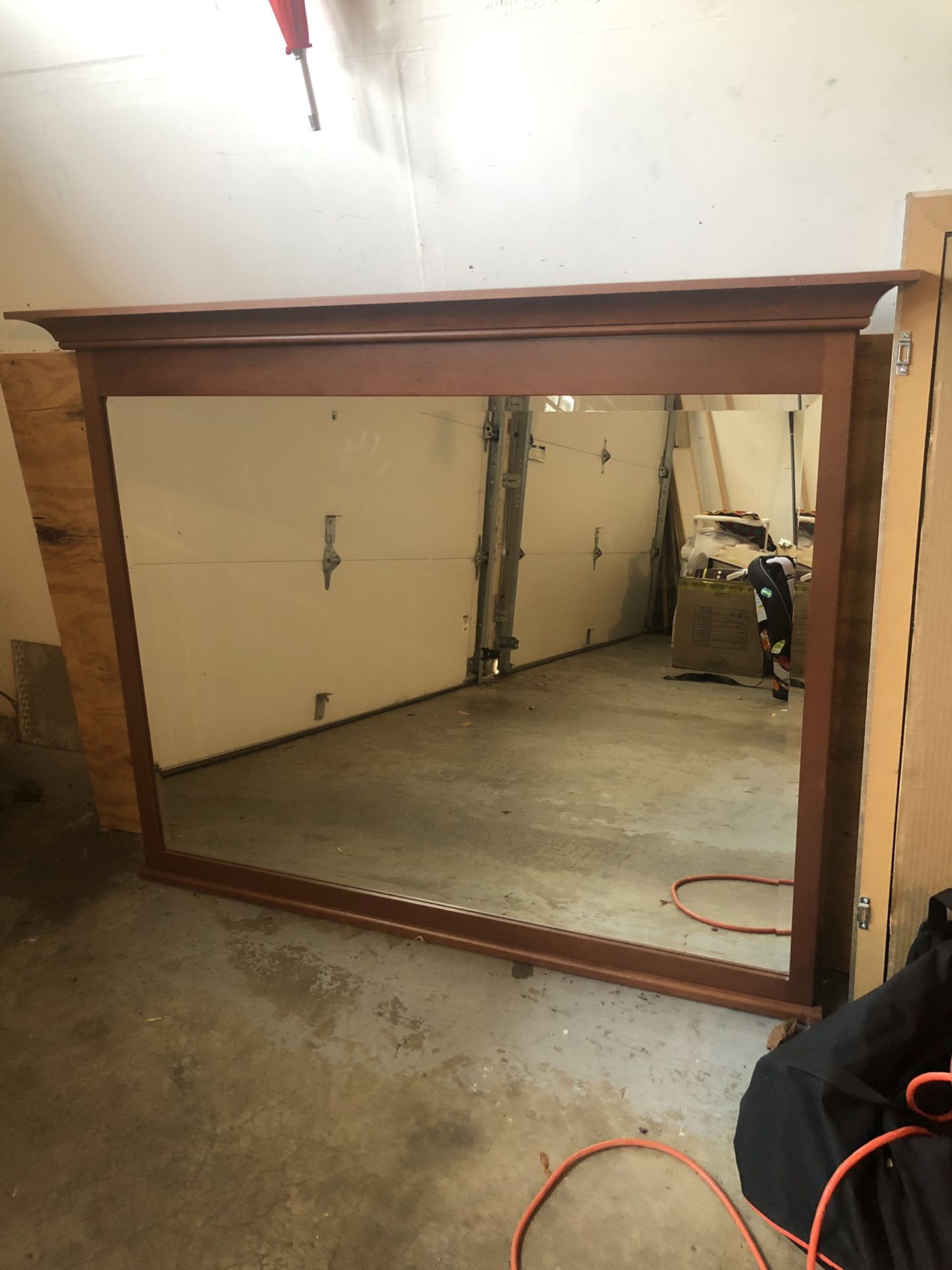 Dresser/Wall Mirror