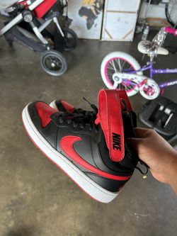 Nike Youth Size 6.5