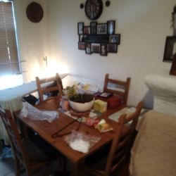 Very Nice Breakfast Table And  Chairs 