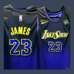 Lake show Lebron James stitched Jersey

Many styles available upon request

Brand new with tags! Never used. Never worn 