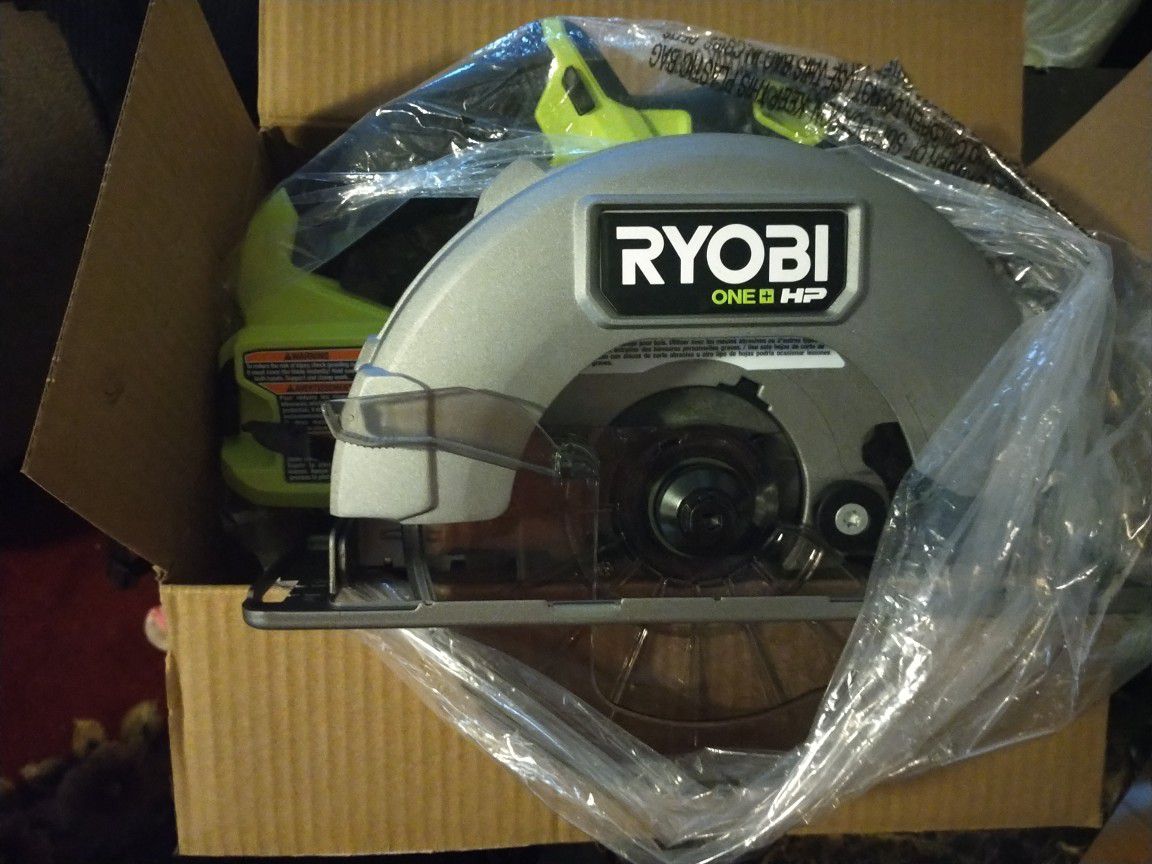 RYOBI

ONE+ HP 18V Brushless Cordless 7-1/4 in. Circular Saw (Tool Only)


