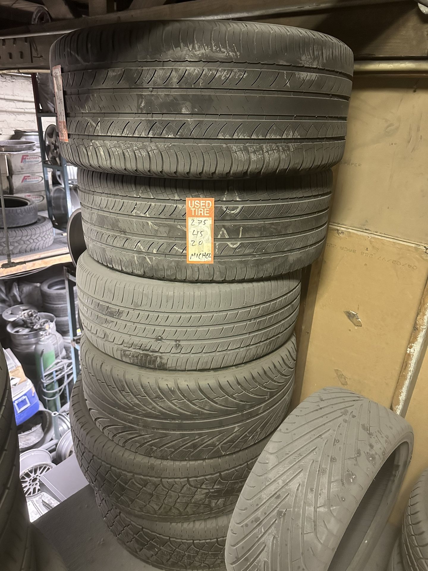Tires/llantas (read description/leer la discrepcion)
