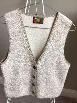 Ladies Fleece Vest & Matching Hat