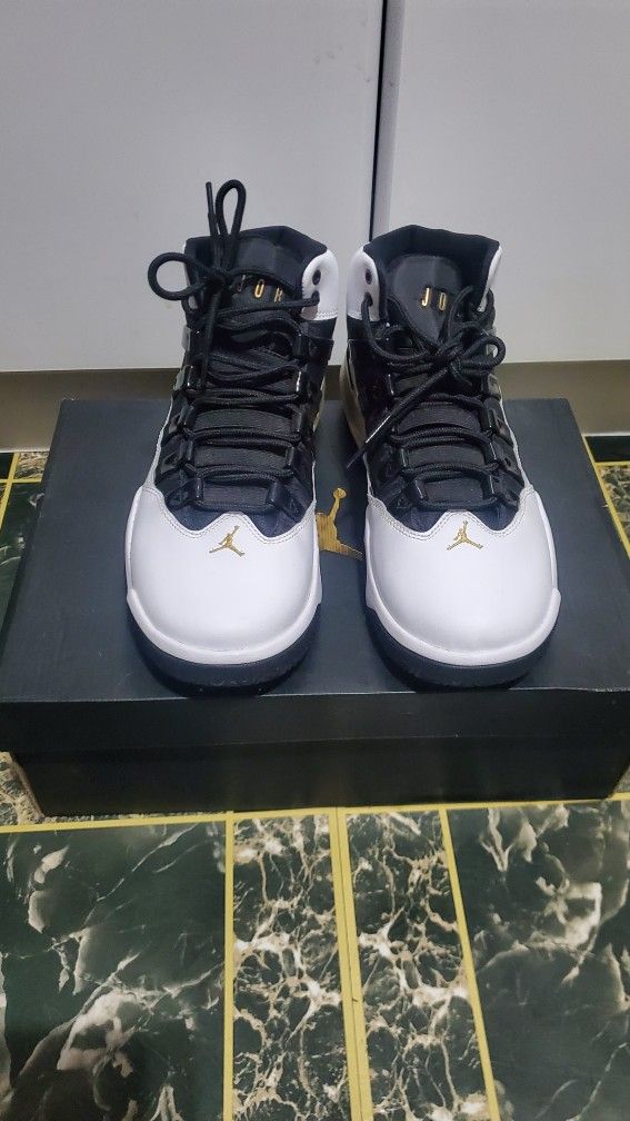 Jordan Max, White, Black. 7.5