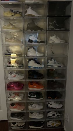 Nikes / Jordans