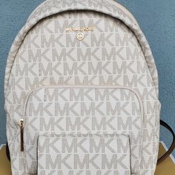 Michael Kors Medium Backpack And Wallet 