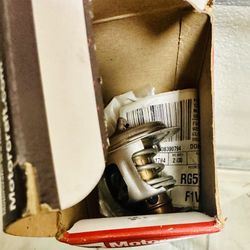 NEW Genuine Ford Motorcraft Thermostat RT-1228 (1X4Z-8575-A)