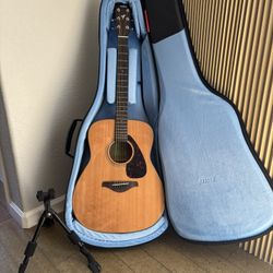 Yamaha Acoustic Guitar W/ Gator Case