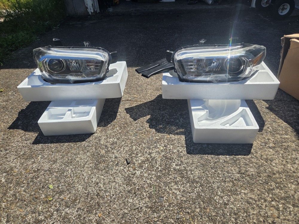 Toyota Tacoma 2016 To 2023 Headlights And Skidplate
