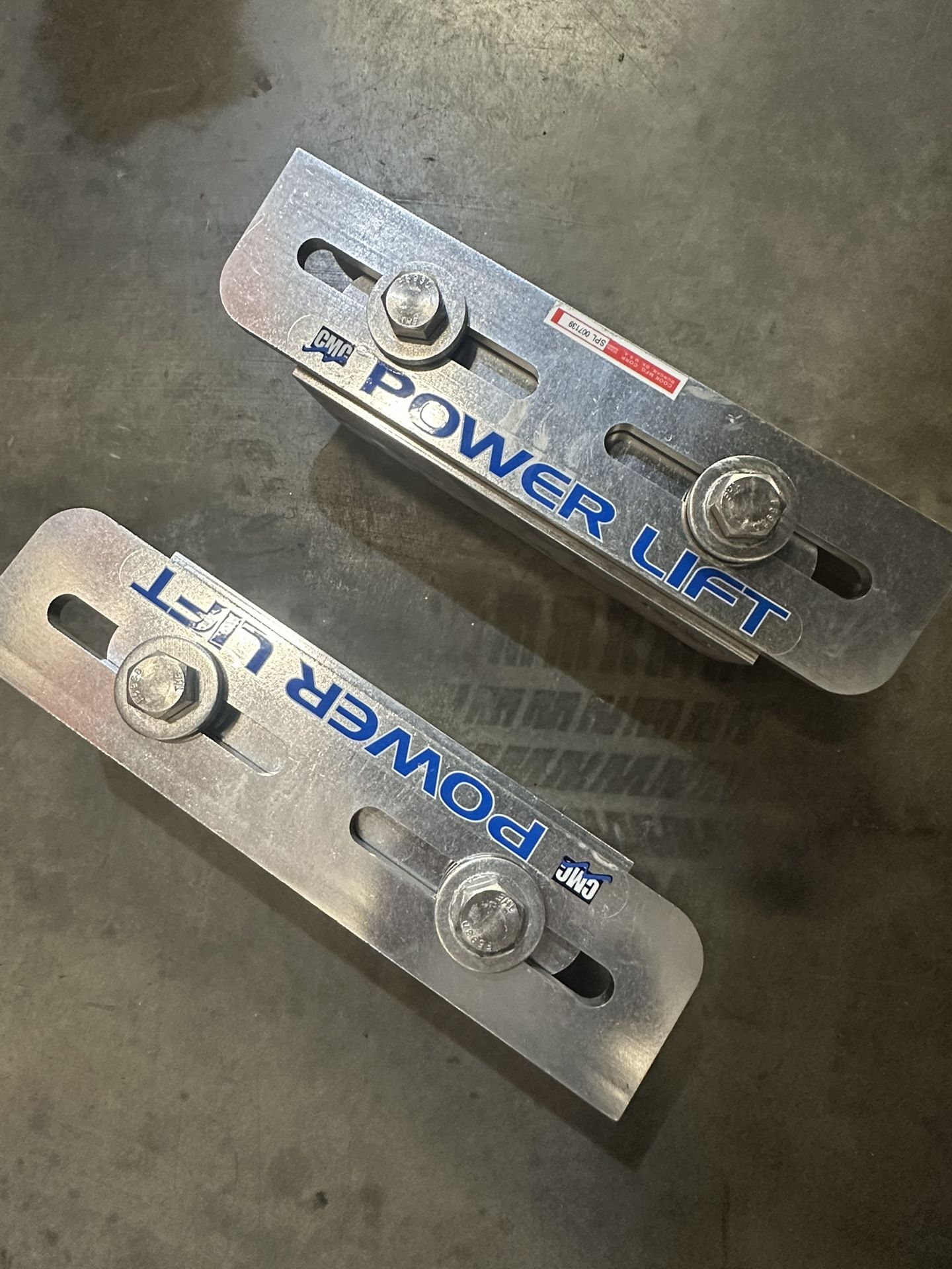 CMC 2 Piece Manual Power-Lift Transom Mount