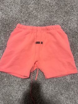 Coral essential shorts size M!