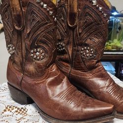 Ladies Boots 8.5
