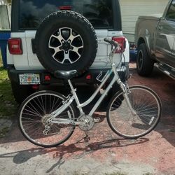 Giant Cypress Hybrid bike