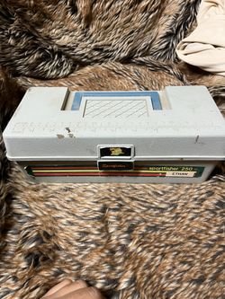 Fishing tackle box