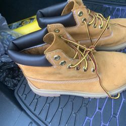 Timberland Boots SIZE 2.5