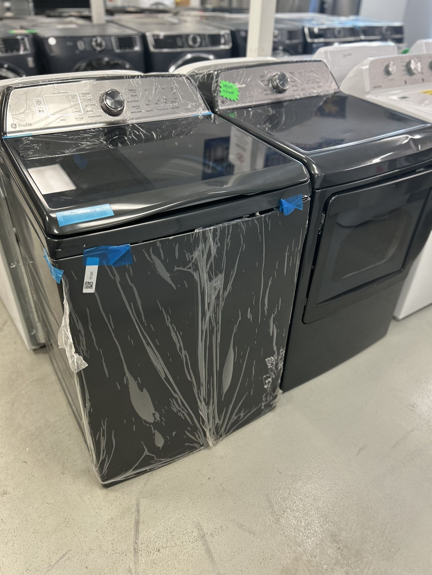 Scratch & Dent Ge Profile Top Load Washer & Dryer Set