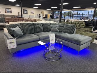 L Shape Sectional. 🚚WE DELIVER🚚