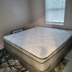 NEW KING-SIZE PILLOW TOP MATTRESS AND BOX SPRING 💤