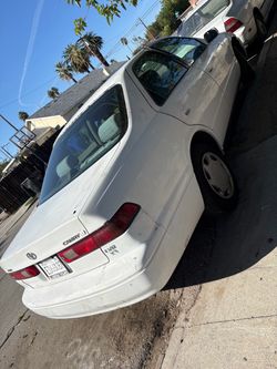 2000 Toyota Camry