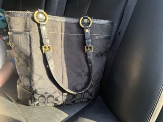 Coach Signature Tote Bag