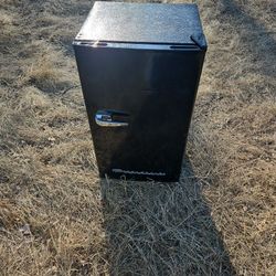 Frigidaire Mini Fridge