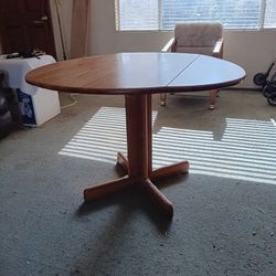 Round Oak Table 