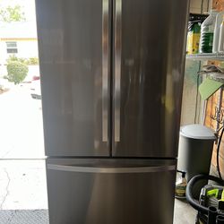Kenmore Bottom Freezer Refrigerator 