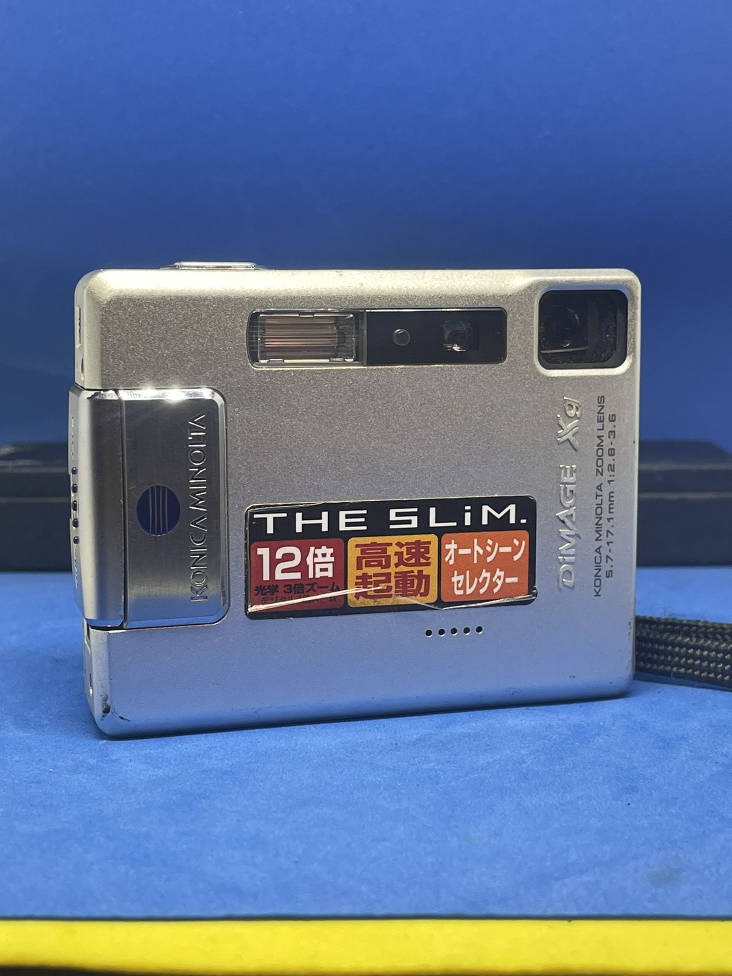 Konica Minolta DiMAGE Xg 3.2 MP, 3X Optical Zoom Digital Vintage Camera