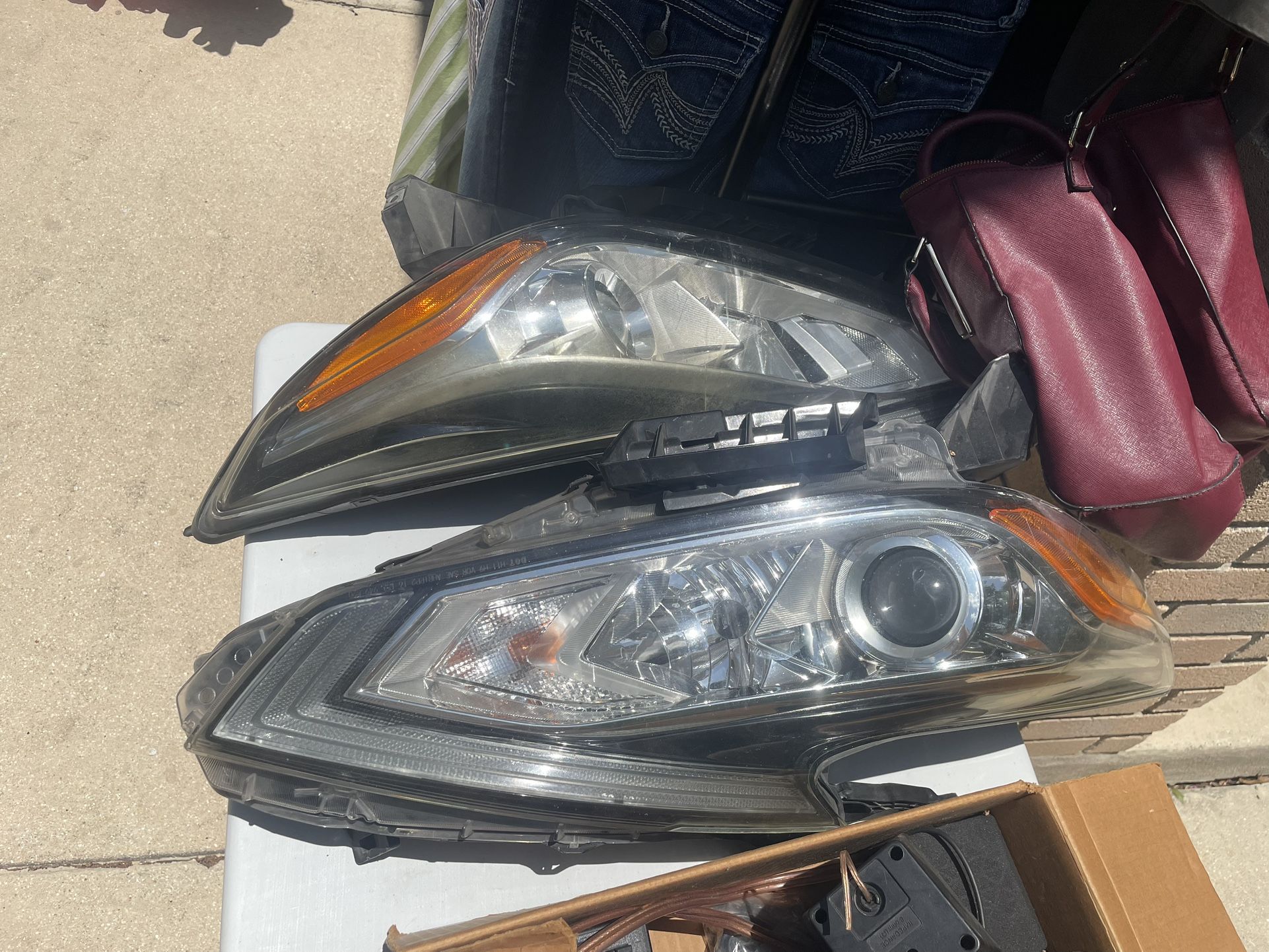 2016 Nissan Altima Stock Headlights