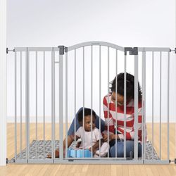 Summer Infant Extra Tall & Extra Wide Safety Gate, 29.5 - 53 Inch Wide & 38 inch Tall, for Doorways & Stairways, with Auto-Close & Hold-Open, Grey