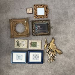 Vintage frames pictures wall decor