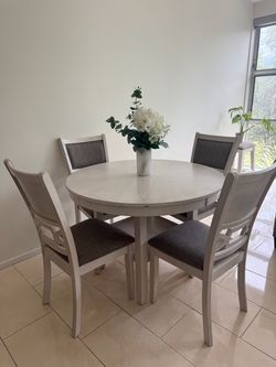 Round Wood Dining Table with 4 Chairs