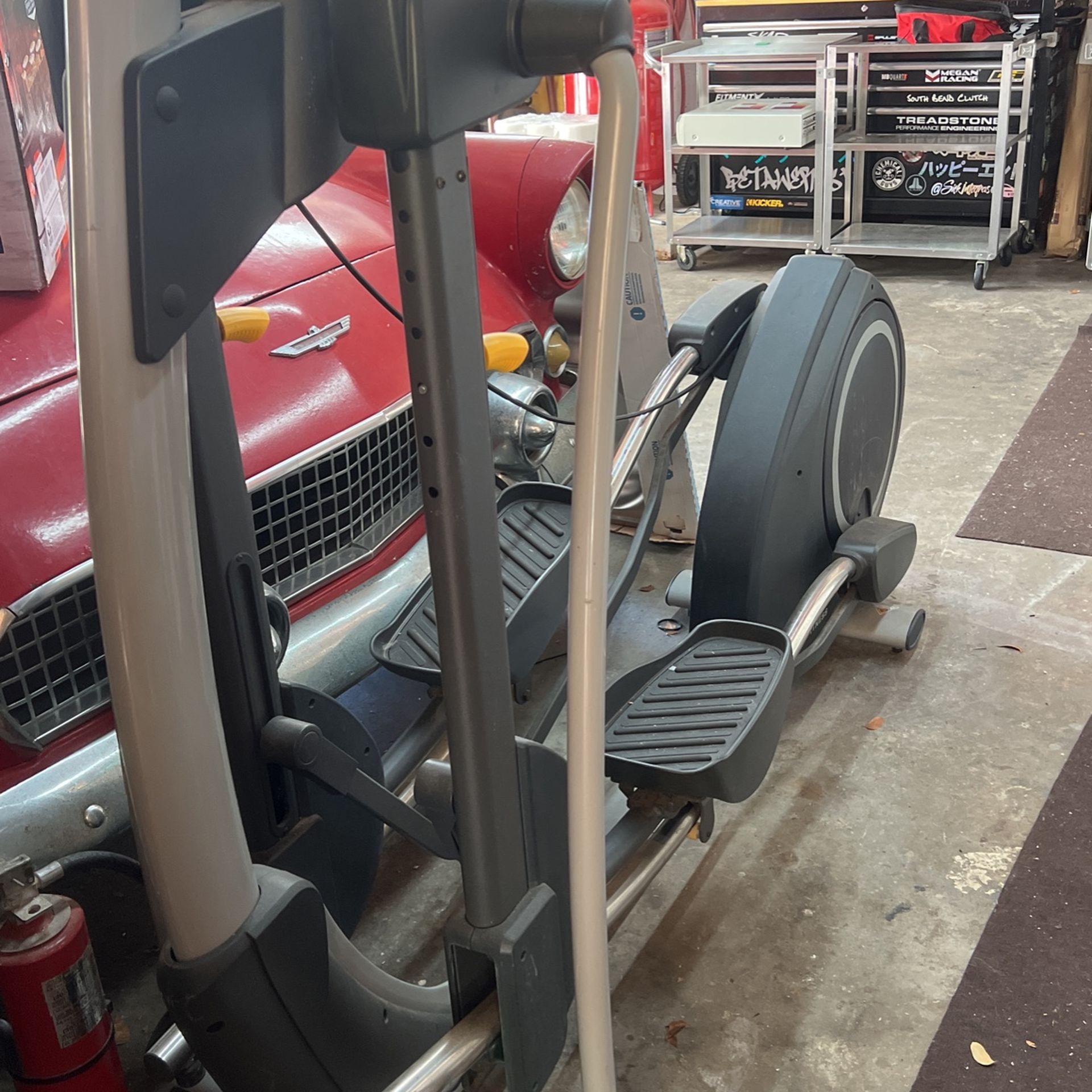 Sports Art Fitness Elliptical E83 for Sale in Oakland Park FL