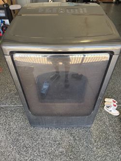 Samsung 7.4 Cu.Ft. Electric Dryer with MultiSteam