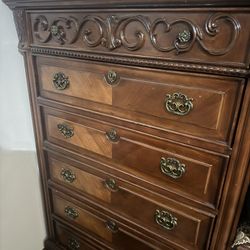 Solide Wood Samuel Lawrebce Ashley 