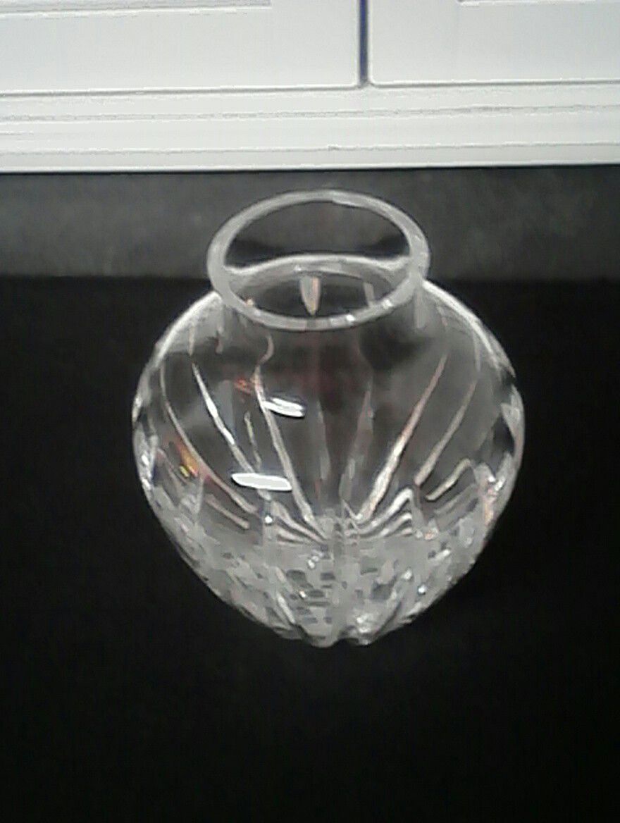 Lead Crystal Vase .