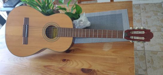 Ariana by Aria A102 Classical Acoustic Guitar for Sale in Diamond