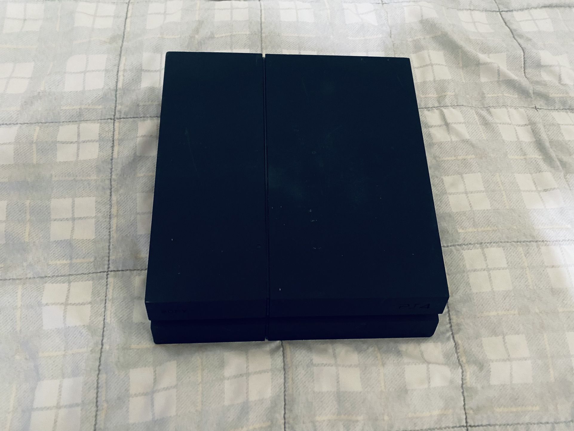 Original Sony Playstation 4 Ps4 Console fully functional. Please read info check out photo.