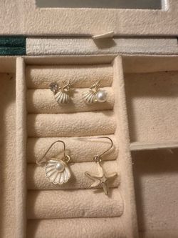Gold-Tone Shell and Starfish Earring Set and silver anklet