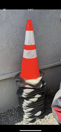 Traffic Cones almost new 36in