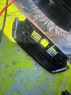 2022-2024 Nissan Pathfinder grille