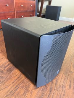 SVS Subwoofer 400 watts RMS amp - 12 in - little use