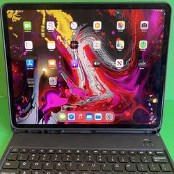 512GB Apple IPad Pro 12.9” 3rd Generation (Face ID/Liquid Retina /2018 model) WiFi + cellular (AT&T/ T-mobile/ Verizon) keyboard & Accessories