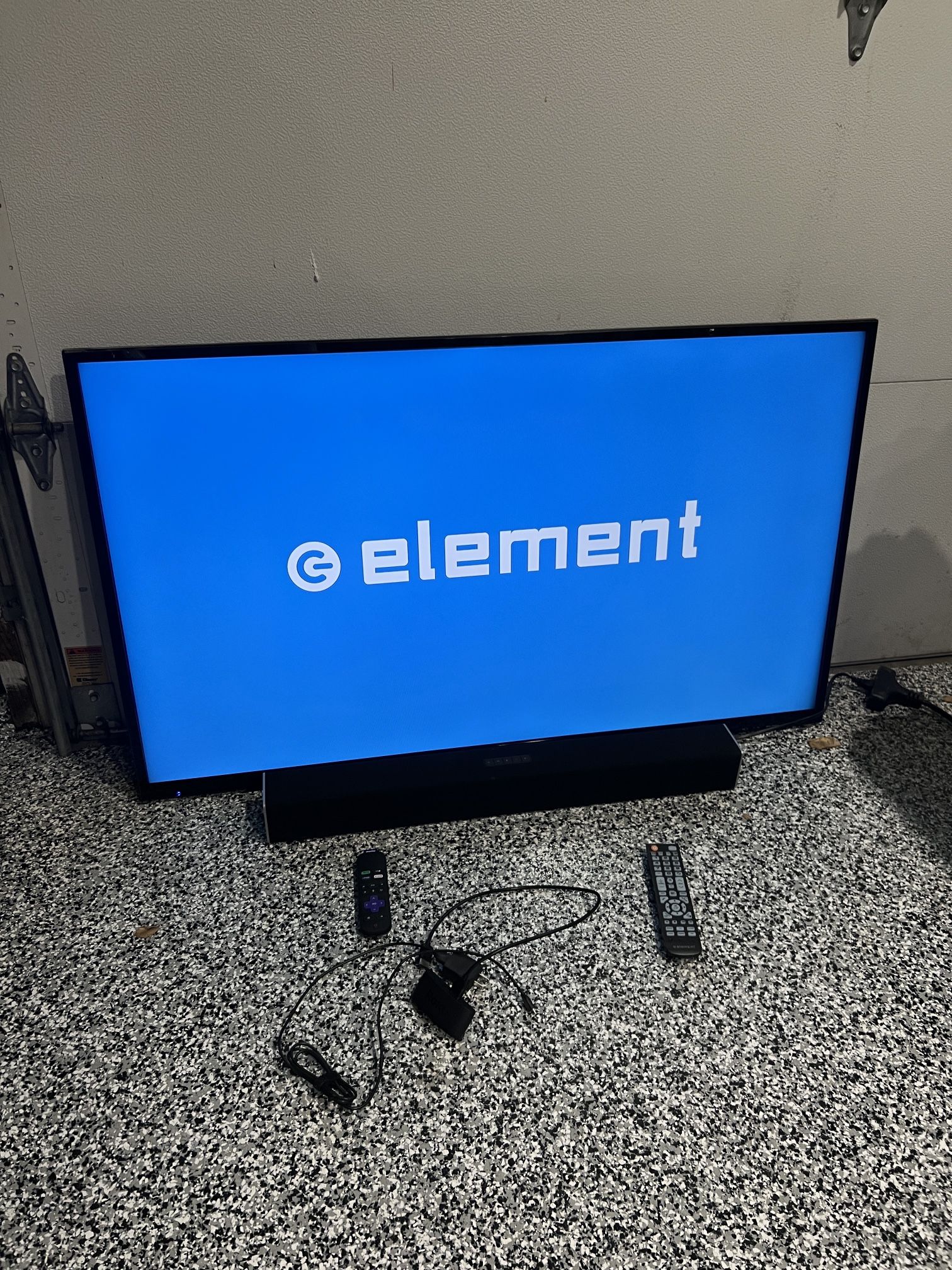 50” Element TV With Vizio Soundbar And Roku