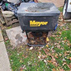 Meyers / Hitch Salt Spreader