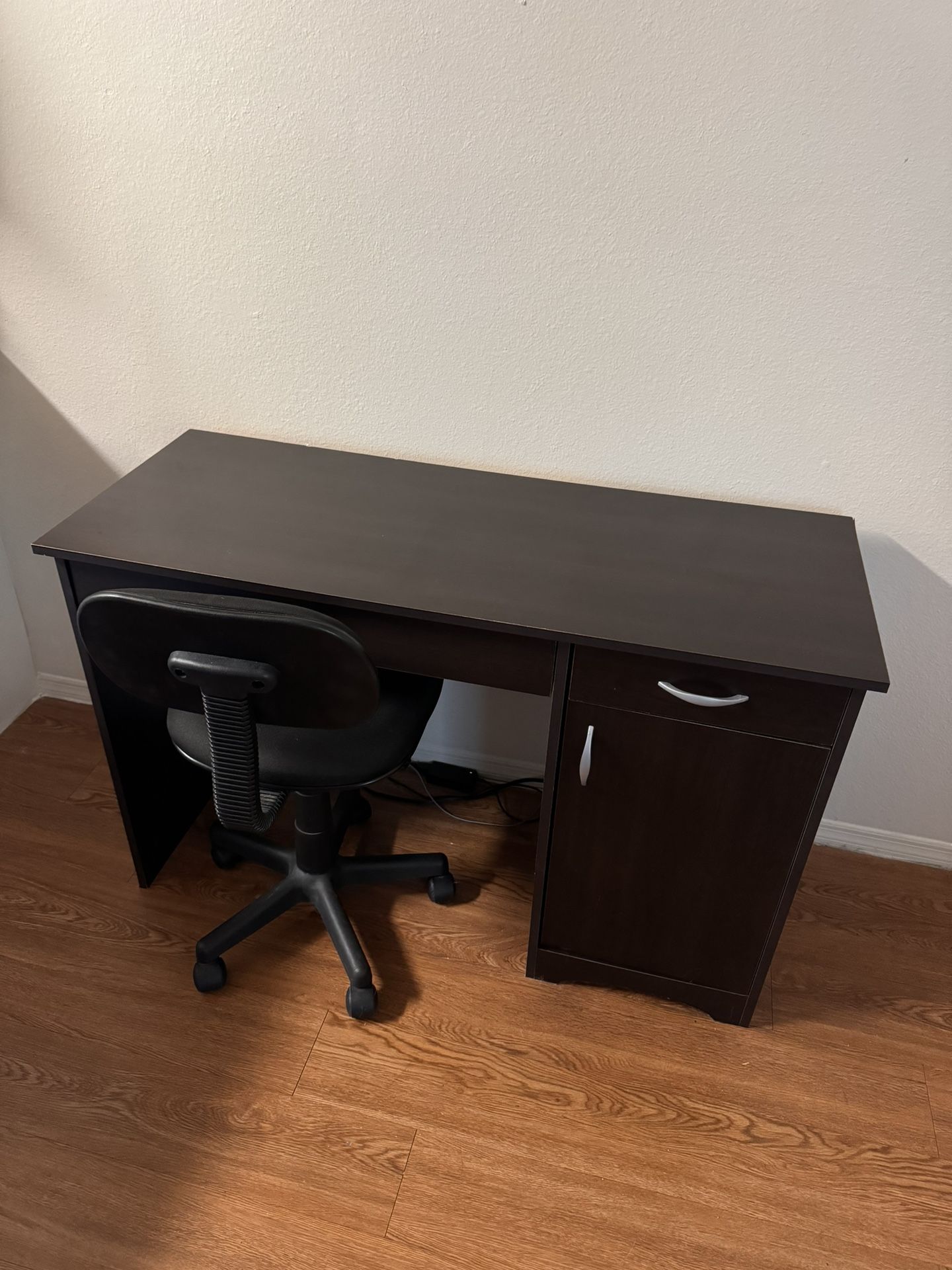 OFFICE DESK AND CHAIR
