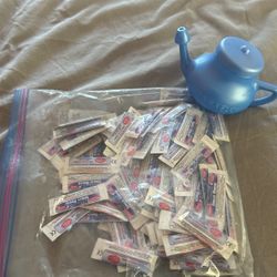 Netti Pot With Saline Packets