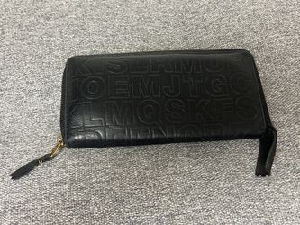 Comme des Garçons Black Embossed Letter Zip-Around Wallet – Used